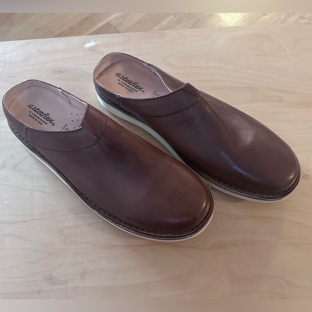 ASTORFLEX - Made in Italy - never worn - slip on shoes. Size 13.